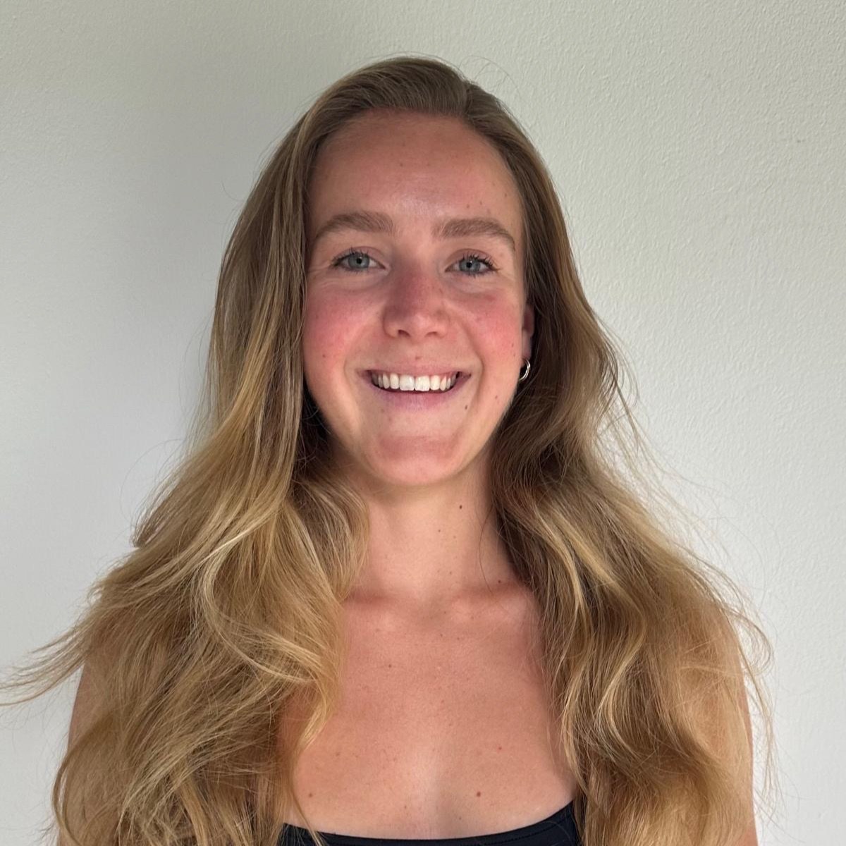 Théa Catti - professeur de yoga à Pully, SunDora Shala